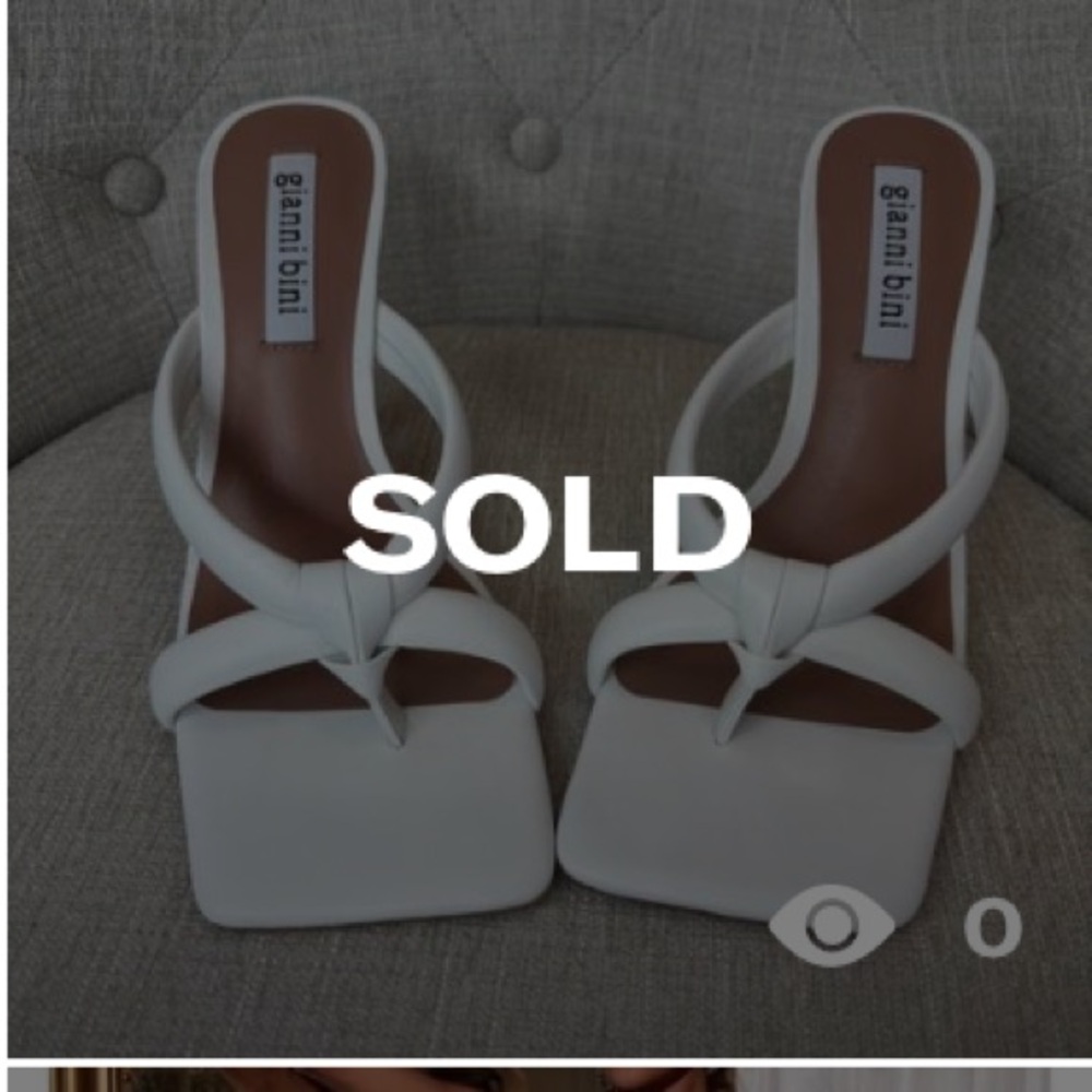 💗SOLD💗 New in Box Gianni Bini White Sandals Size 8